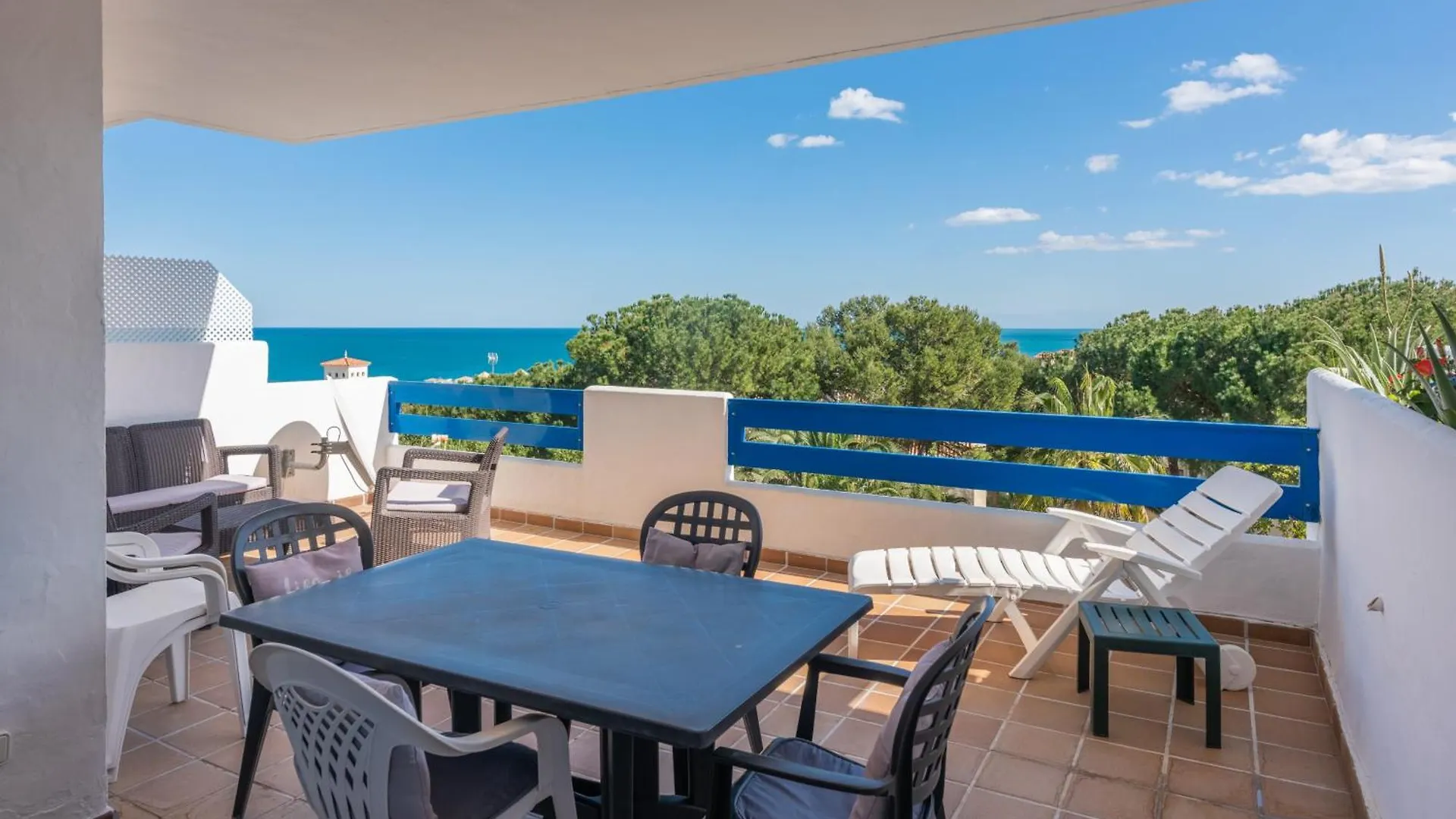 Duquesa Suites 2424 Azure Skyline Manilva